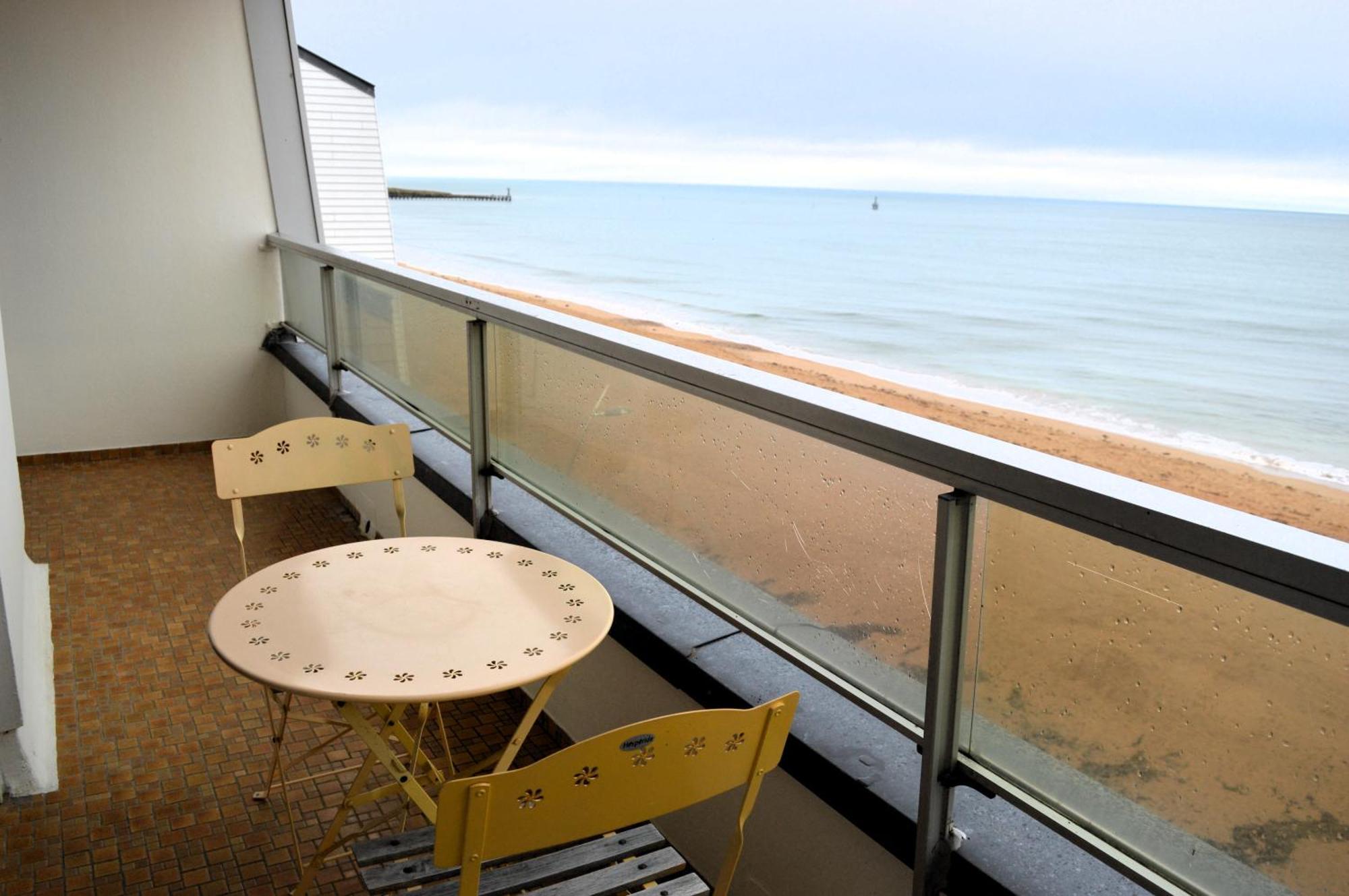 L'Esperluette - Magnifique Vue Mer Et Balcon Курсел-сюр-Мер Екстериор снимка